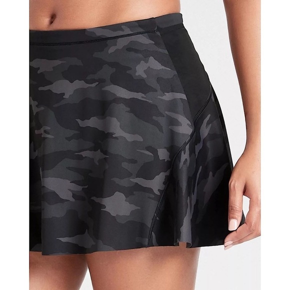 Athleta Match Point Supportive Athletic Skort w/ 5 Pockets in Black Camo Sz M - Picture 2 of 13
